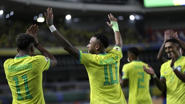 Hàng công hủy diệt giúp Brazil nghiền nát Bolivia