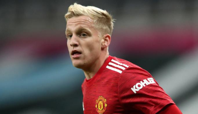 Được 2 CLB theo đuổi, Van de Beek có thể chia tay M.U vào thứ Sáu
