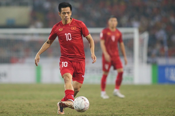 Tuyển Việt Nam: HLV Troussier ‘ngó lơ’ Văn Quyết, vì đâu?