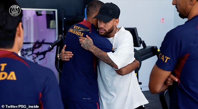 Neymar "dứt tình" với Mbappe, rạn nứt ở PSG là có thật?