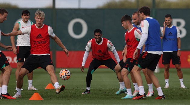 Ảnh bài viết Dàn sao M.U đùa giỡn sau án trảm của Sancho