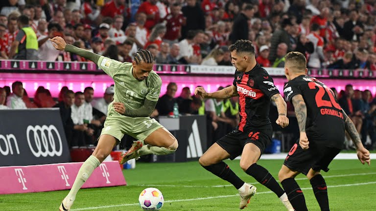 Kane liên tục nổ súng, Bayern vẫn ôm hận phút bù giờ