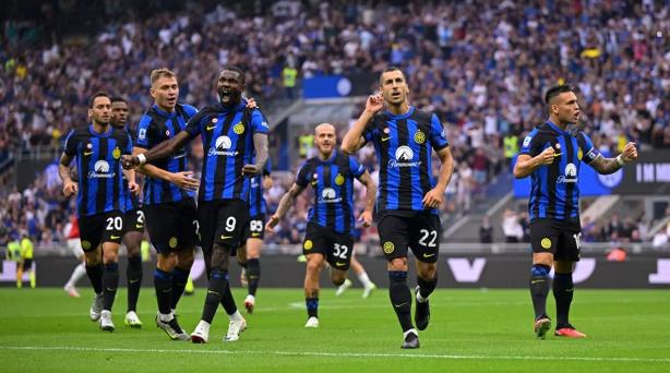 Ảnh bài viết Inter thắng Milan với tỷ số không tưởng, Napoli hòa hú vía