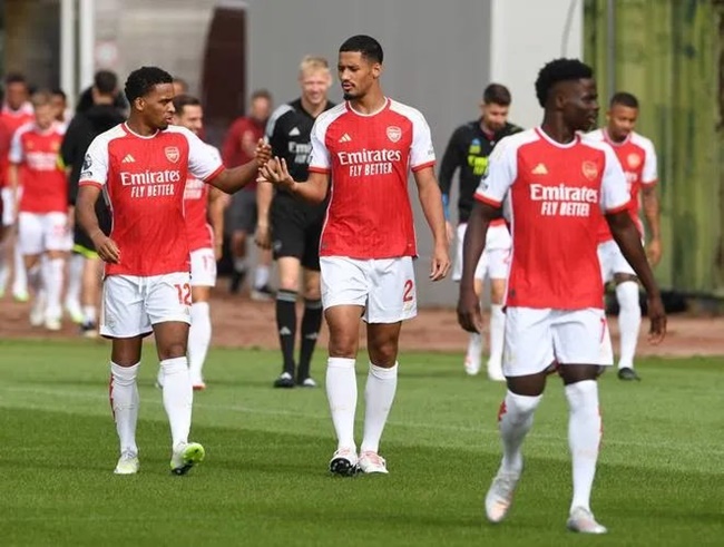 Timber mang lại tin vui cho CĐV Arsenal