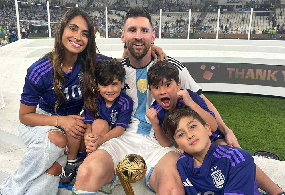 Mong ước lớn của Messi, vợ sinh thêm con gái