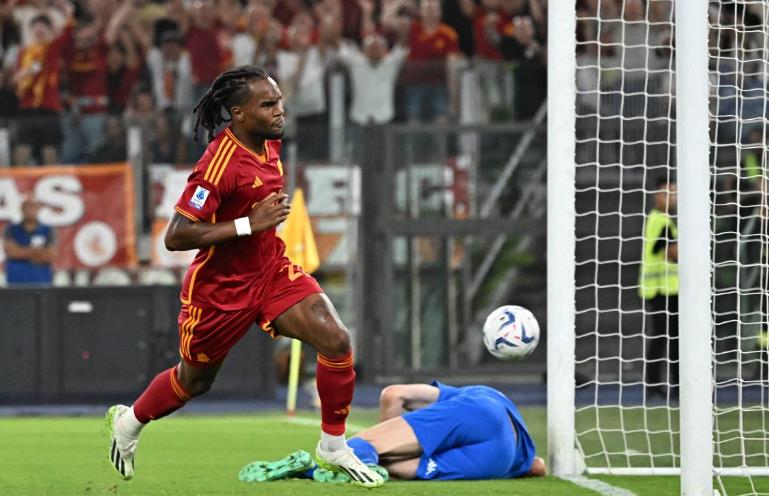 Mourinho phát cáu vì Sanches