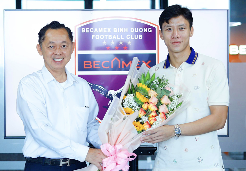 Quế Ngọc Hải chính thức ra mắt CLB Bình Dương