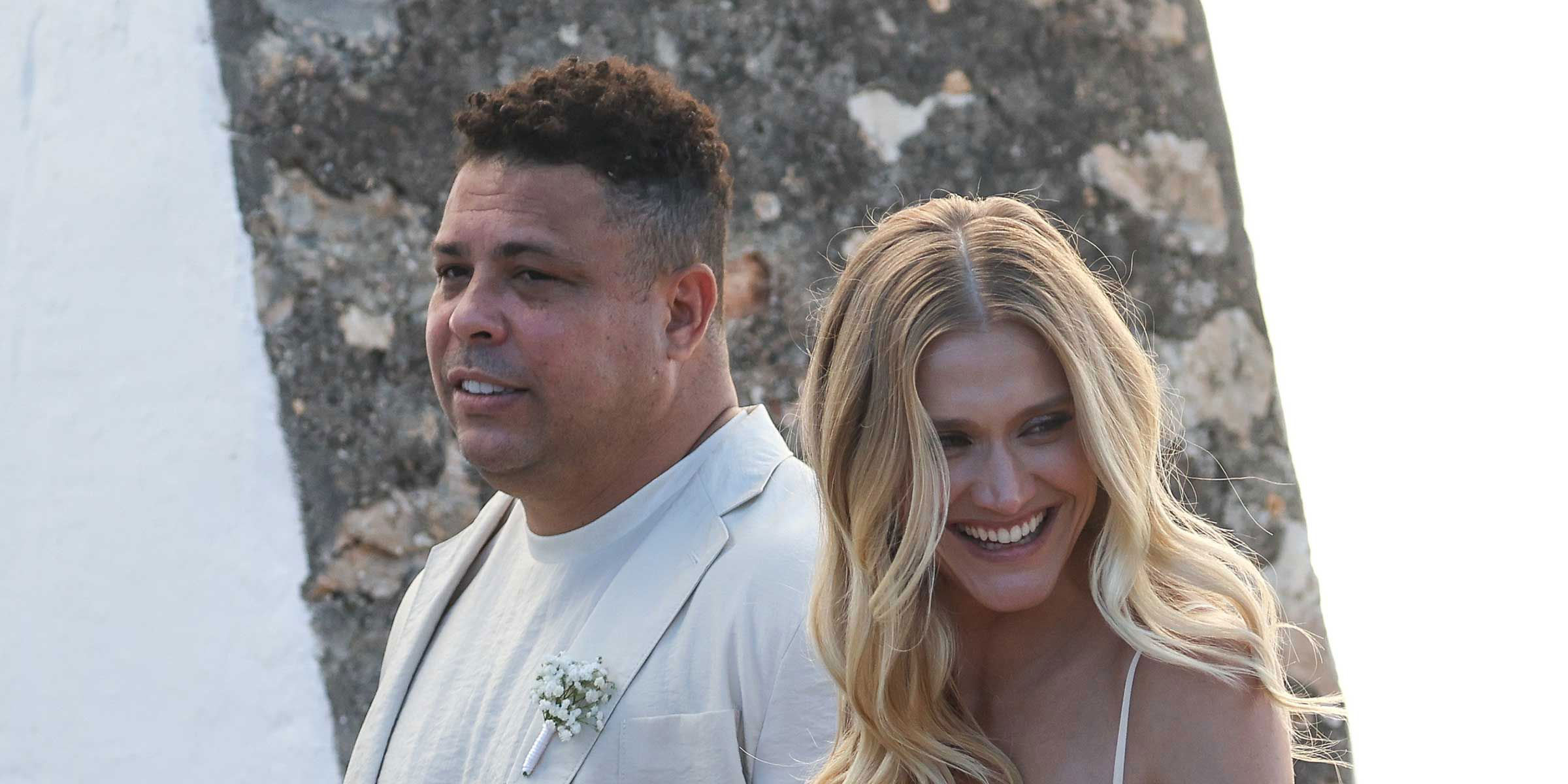 Ảnh bài viết Rô 'béo' cưới lần thứ 3, vợ xinh đẹp kém 14 tuổi