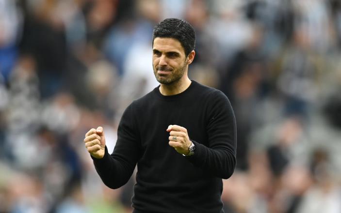 Ảnh bài viết Người cũ chỉ ra chân sút hoàn hảo cho Arsenal