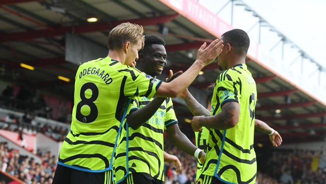 Ảnh bài viết Ngả mũ Odegaard, Saka và Jesus