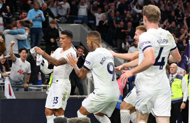 Ảnh bài viết "Siêu hậu vệ" xuất hiện tại Premier League