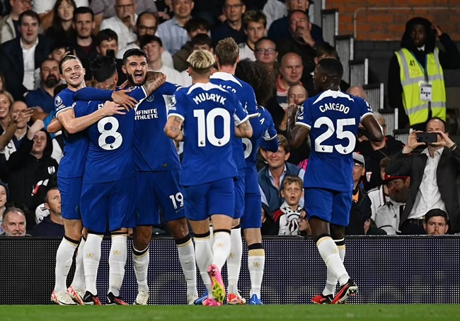 Ảnh bài viết Mudryk thông nòng, 2 bàn trong 1 phút giúp Chelsea áp sát Man Utd