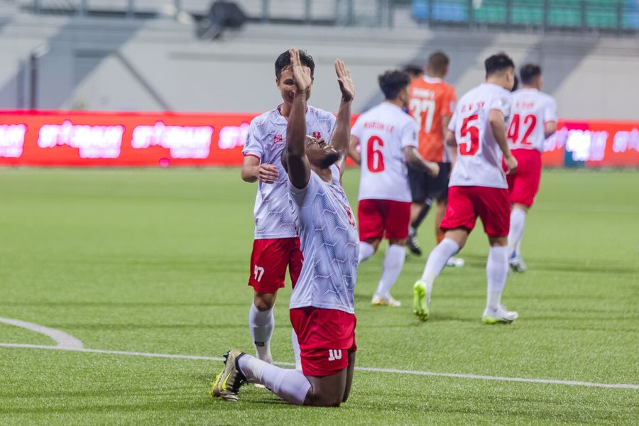 Fan Việt phẫn nộ, CĐV ĐNÁ hả hê sau khi Hải Phòng thua ngược đại diện Singapore