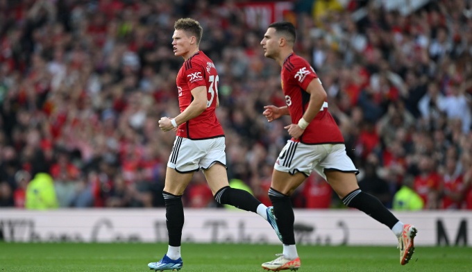 Ảnh bài viết 'Fergie time' xuất hiện, McTominay bùng nổ giúp MU thoát khỏi địa ngục