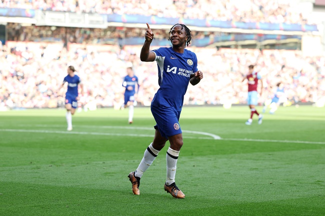 Ảnh bài viết Sterling "càn quét" tân binh Premier League