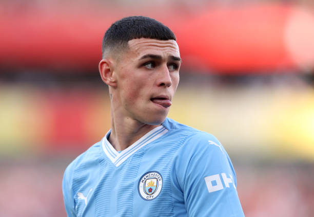 Phil Foden khiến Haaland phải xấu hổ