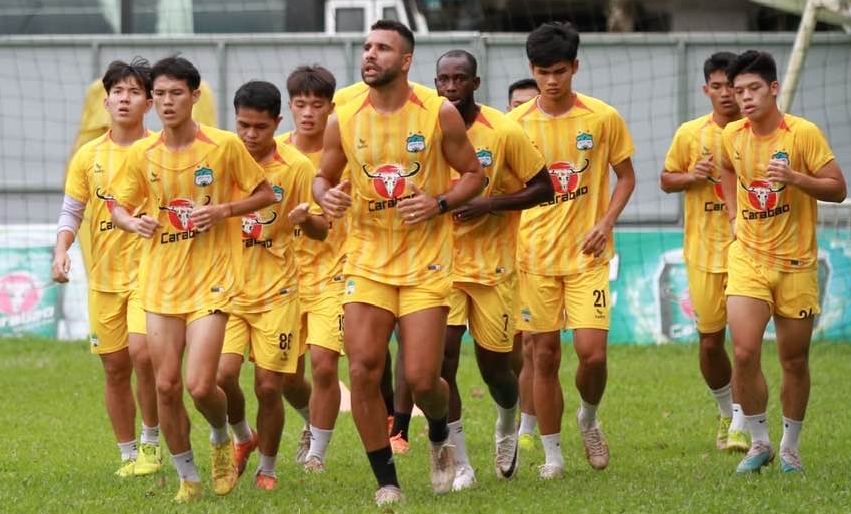 HAGL công bố danh sách chính thức dự V-League 2023/24: Số 10 tưởng lạ mà quen