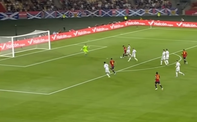 Ảnh bài viết Hết nói nổi Ferran Torres