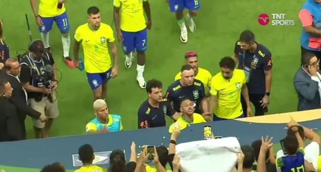 Ảnh bài viết Neymar sôi máu vì bị tập kích