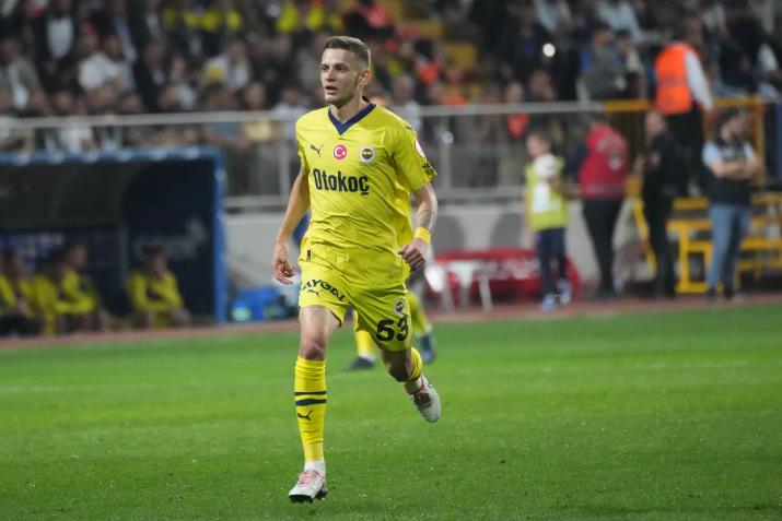 Thay Eriksen, M.U nhắm mua nhạc trưởng Ba Lan