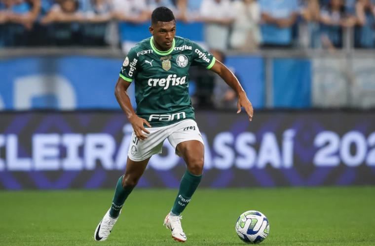 Ảnh bài viết Mua sao Brazil, Chelsea vượt mặt Man United