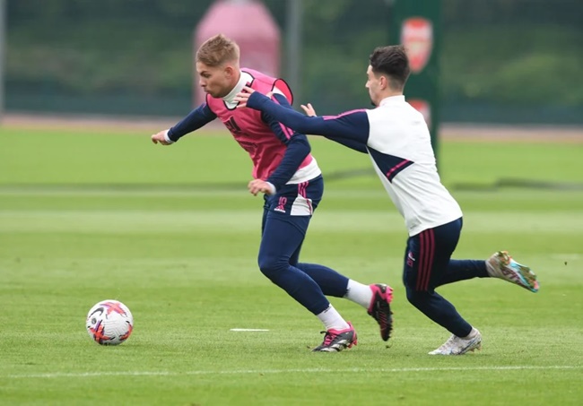 Ảnh bài viết Smith Rowe nhận lời cảnh báo gay gắt