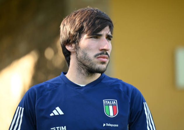Paul Merson động viên Sandro Tonali giữa scandal cá cược