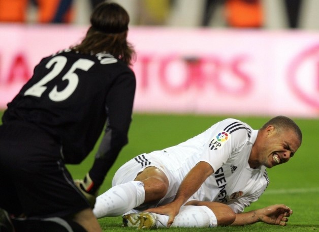 Ảnh bài viết "Tôi bảo Ronaldo giảm cân... cậu ấy đã đạt tới 92,5kg"