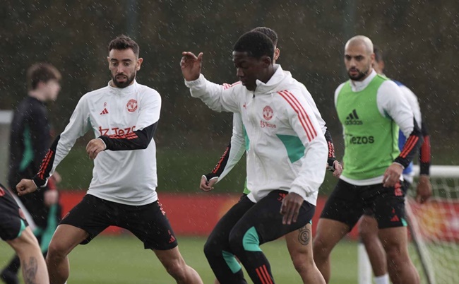 Ảnh bài viết Vừa trở lại, Mainoo khiến CĐV Man Utd phát cuồng vì hình ảnh quen thuộc