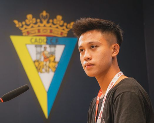CLB La Liga lại làm điều đặc biệt với Hoàng Vĩnh Nguyên