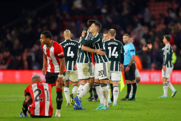 Ảnh bài viết McTominay tạo "cú twist", M.U thắng nhờ siêu phẩm