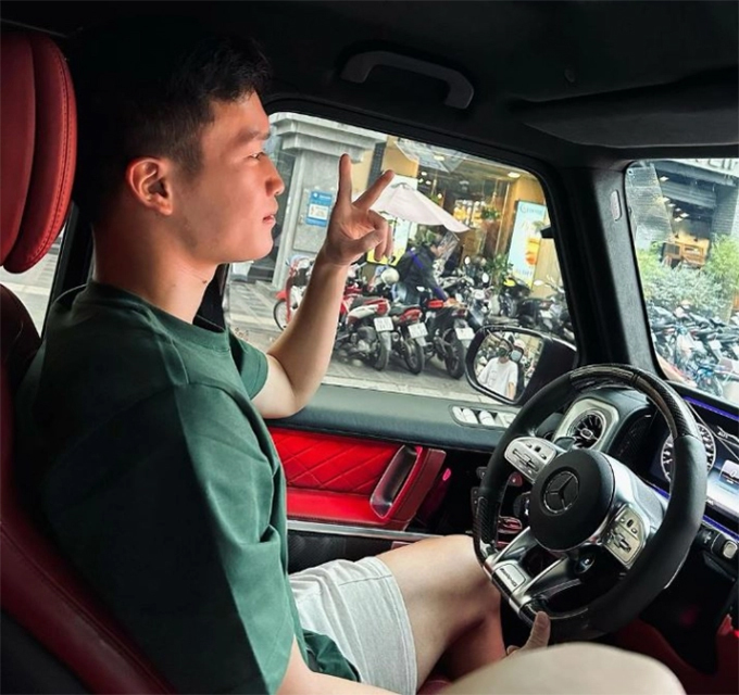 Chi hơn 13 tỷ, sao tuyển Việt Nam khiến NHM trầm trồ