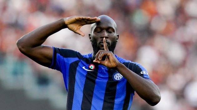 Ảnh bài viết Chính quyền cấm các cổ động viên mang còi đến sân để chế giễu Lukaku