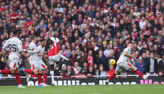 Ảnh bài viết Nketiah lập hat-trick, Arsenal vươn lên ngôi nhì bảng