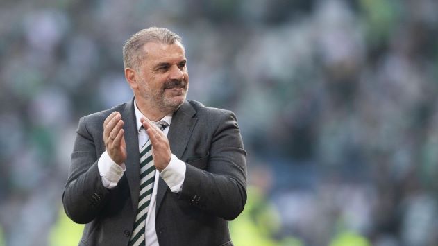 Tính troll Postecoglou, Neville bị chọc quê bẽ mặt