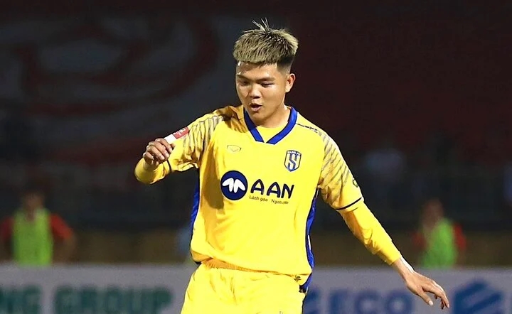 Ảnh bài viết Khó càng thêm khó, SLNA tổn thất nặng sau trận hòa Hà Tĩnh