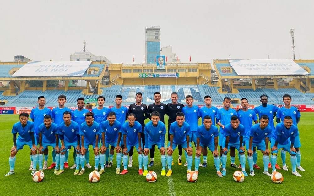 Nợ lương, chưa trả tiền thưởng, CLB Việt Nam giải quyết sự tình