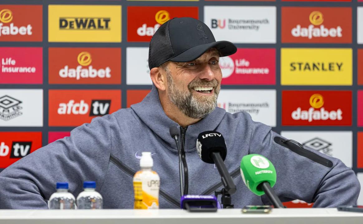 Ảnh bài viết Jurgen Klopp ngả mũ với 'báu vật' của Liverpool