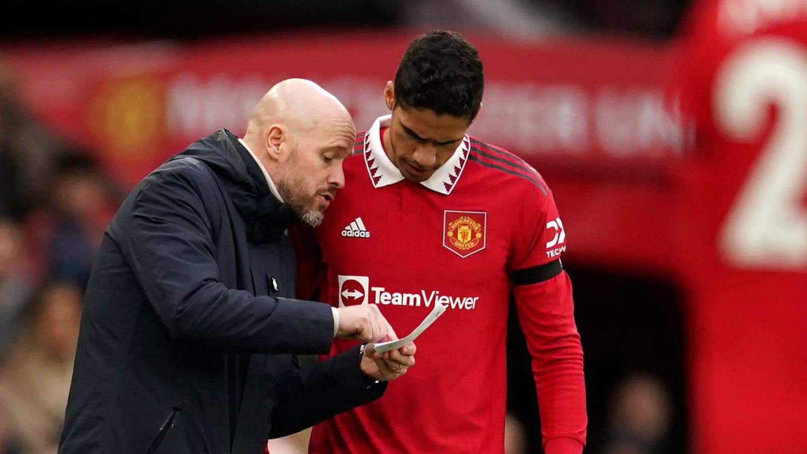 Ảnh bài viết Đã rõ người khiến Ten Hag bỏ rơi Varane