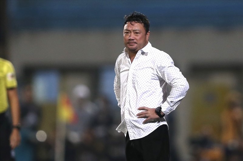 Nhà cựu vô địch V-League lạ lẫm vì 1 việc