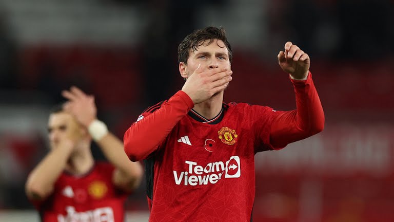 Ảnh bài viết Choáng! Man Utd làm đảo lộn mọi dự đoán