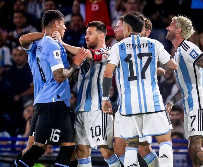 Ảnh bài viết Messi đã thực sự nổi điên