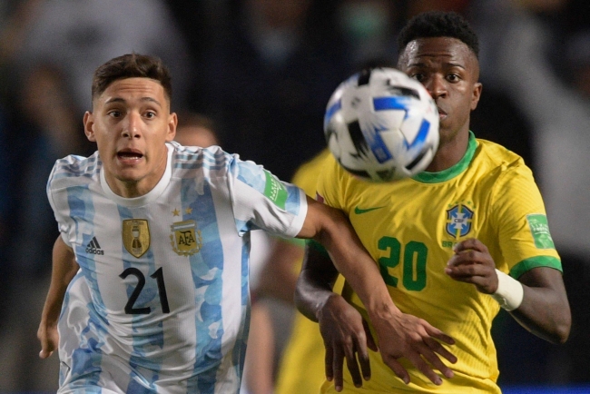 Tuyển Argentina và Brazil thiết lập cột mốc đáng quên