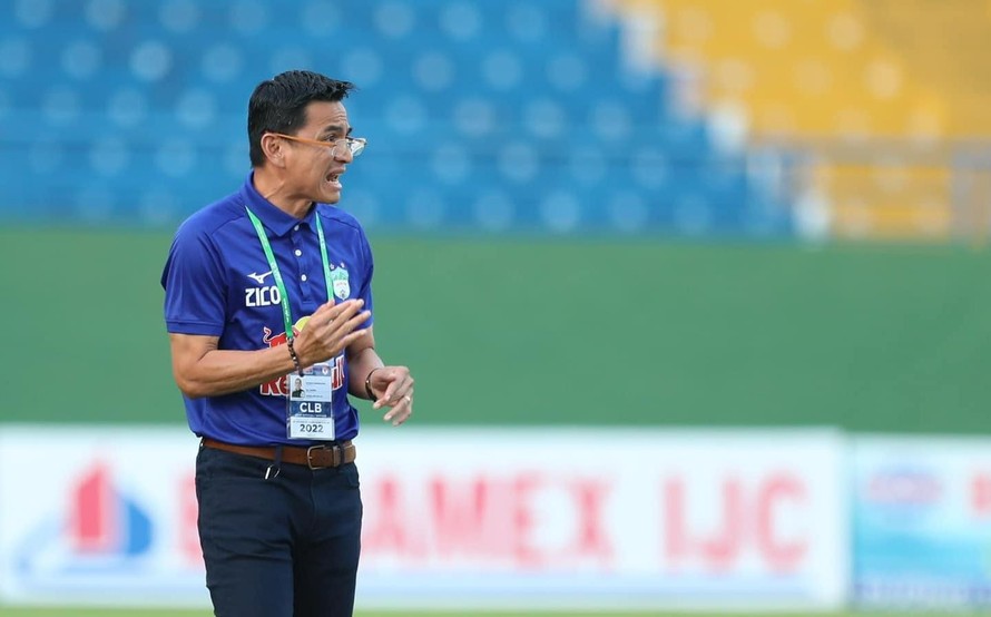 Ảnh bài viết Tuyển Thái Lan gây thất vọng, Kiatisuk lại được réo tên