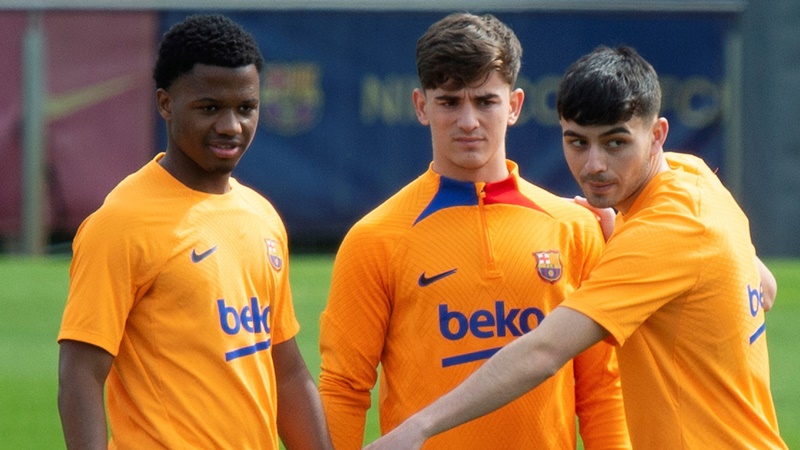 Ảnh bài viết Nhìn Gavi, Barca và Tây Ban Nha đang "chôn sống" những thần đồng