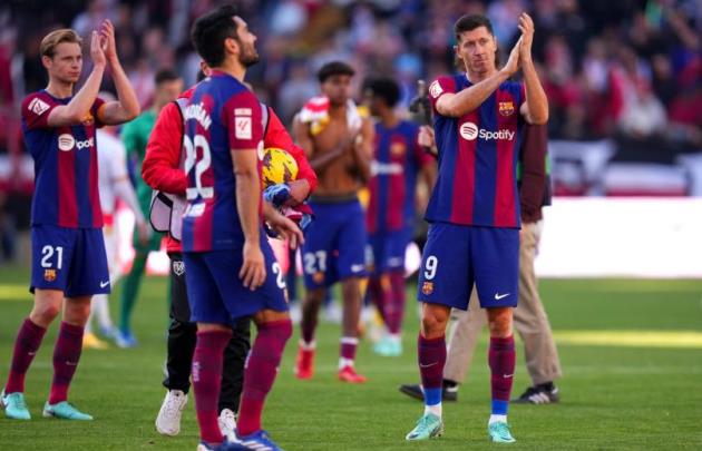 Ảnh bài viết De Jong không thể cứu Barcelona