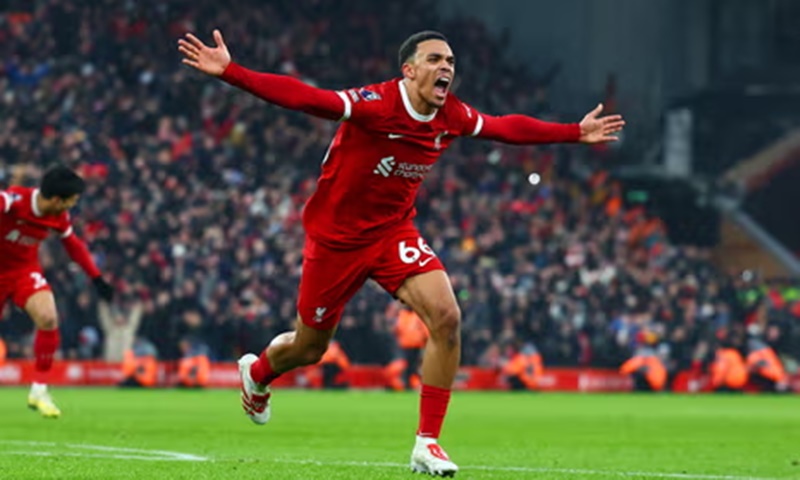 Ảnh bài viết 4 siêu phẩm tại Anfield, Liverpool thắng nghẹt thở