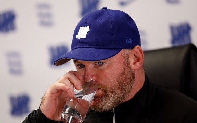 Ảnh bài viết Wayne Rooney và quyết định 'tự hủy'