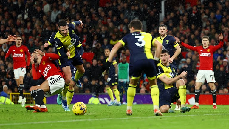 Ảnh bài viết M.U thua thảm và ngày tàn của loạt ông lớn châu Âu