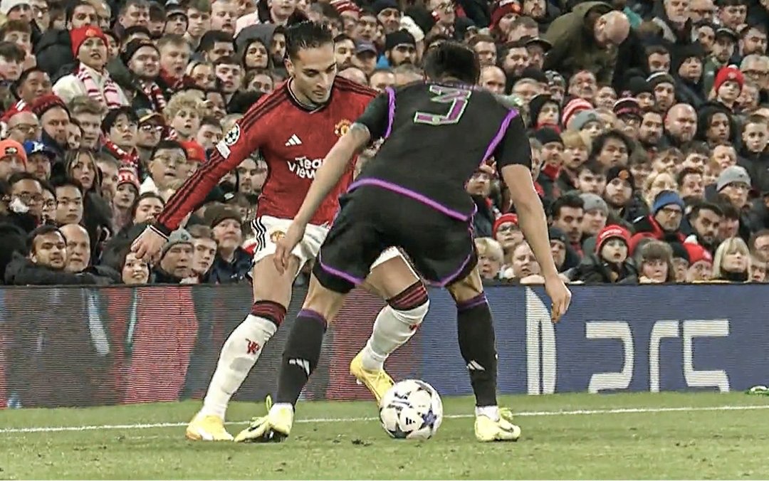 Ảnh bài viết Antony khiến Kim Min-jae bẽ mặt